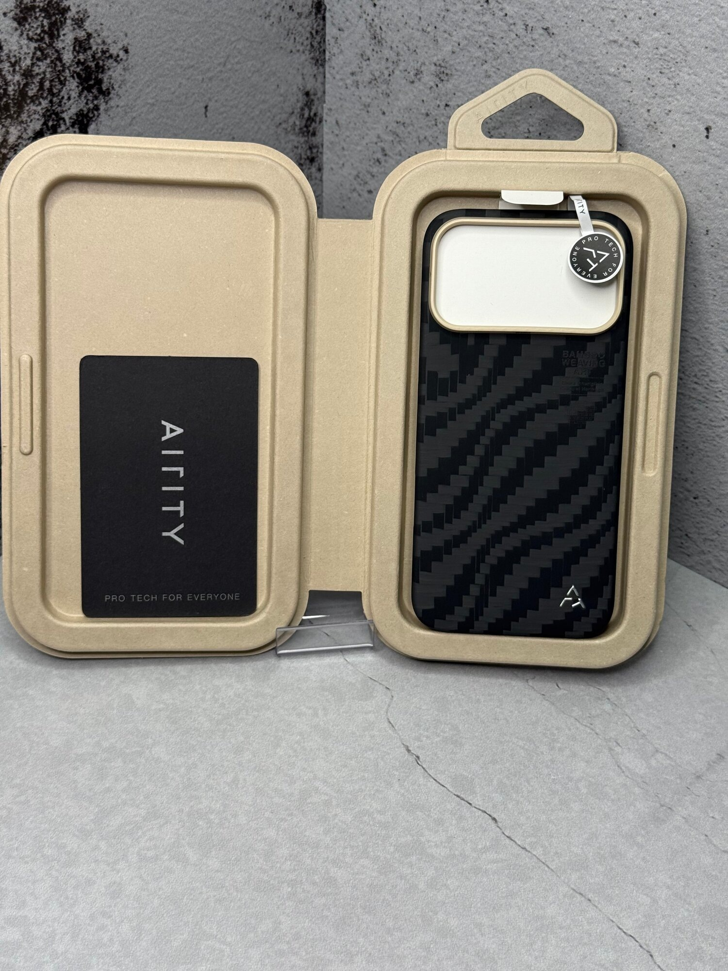 Чехол Airity Bamboo Shadow Orient с MagSafe для iPhone 17 Pro Max / 18 Pro Max, Fog Black